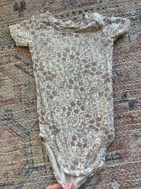 Floral Short Sleeve Baby Onesie in Cream and Taupe